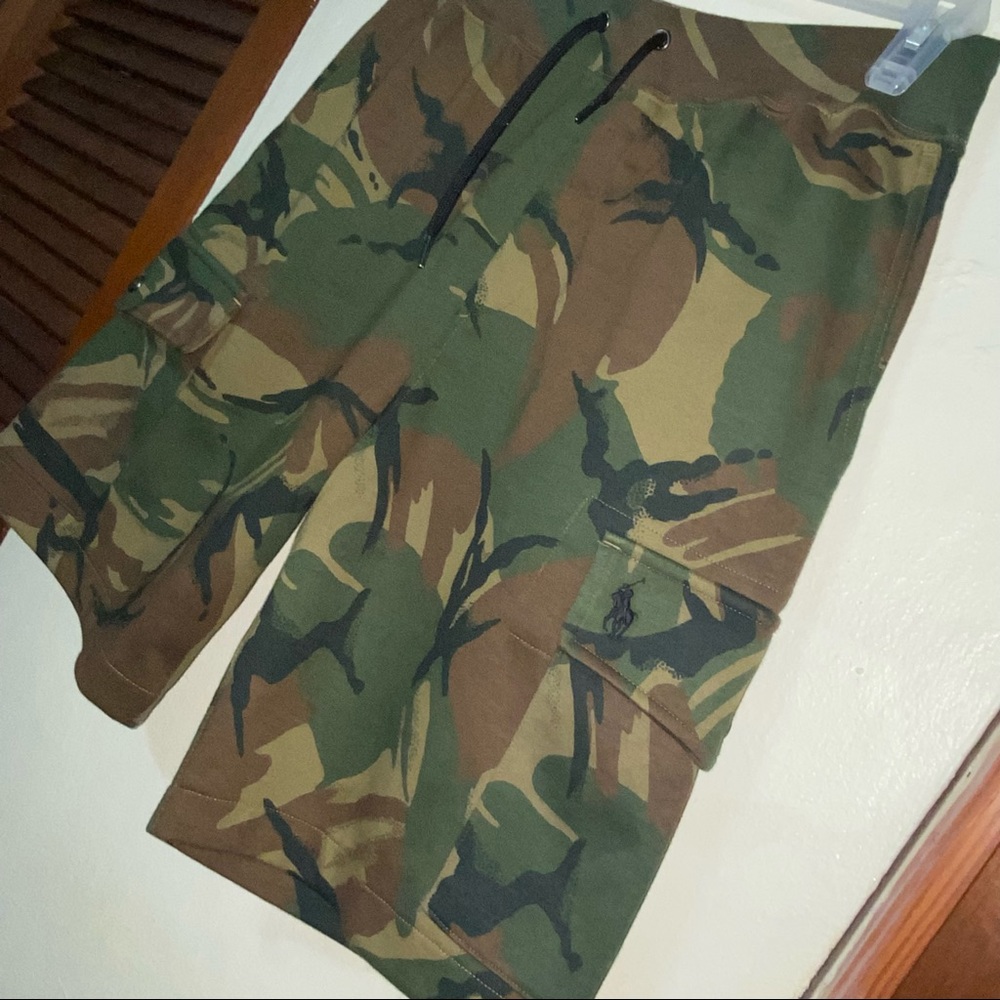 :::NWT::: polo Ralph Lauren camo cargo sweatshorts 🩳 size small - Picture 3 of 11